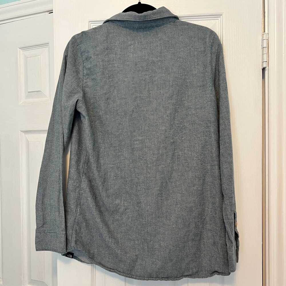 The North Face Gray / Blue Button Up Shirt M - Picture 11 of 11